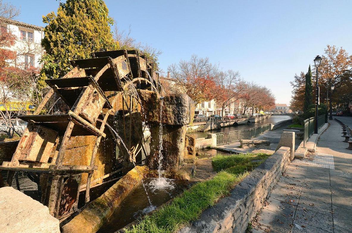Un Petit Nid Au Bord De La Sorgue Daire LʼIsle-sur-la-Sorgue Dış mekan fotoğraf